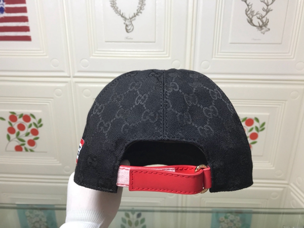 ブランド帽子側面デザイン